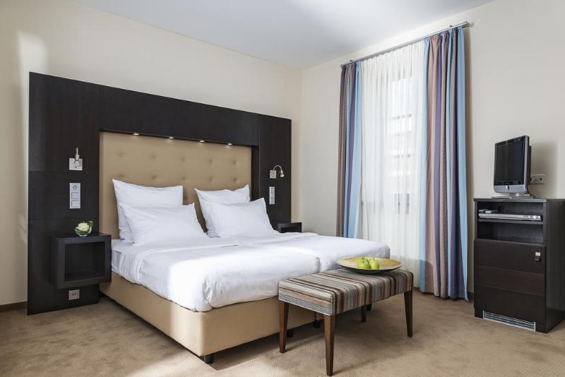 Akzent Hotel Laupheimer Hof Экстерьер фото